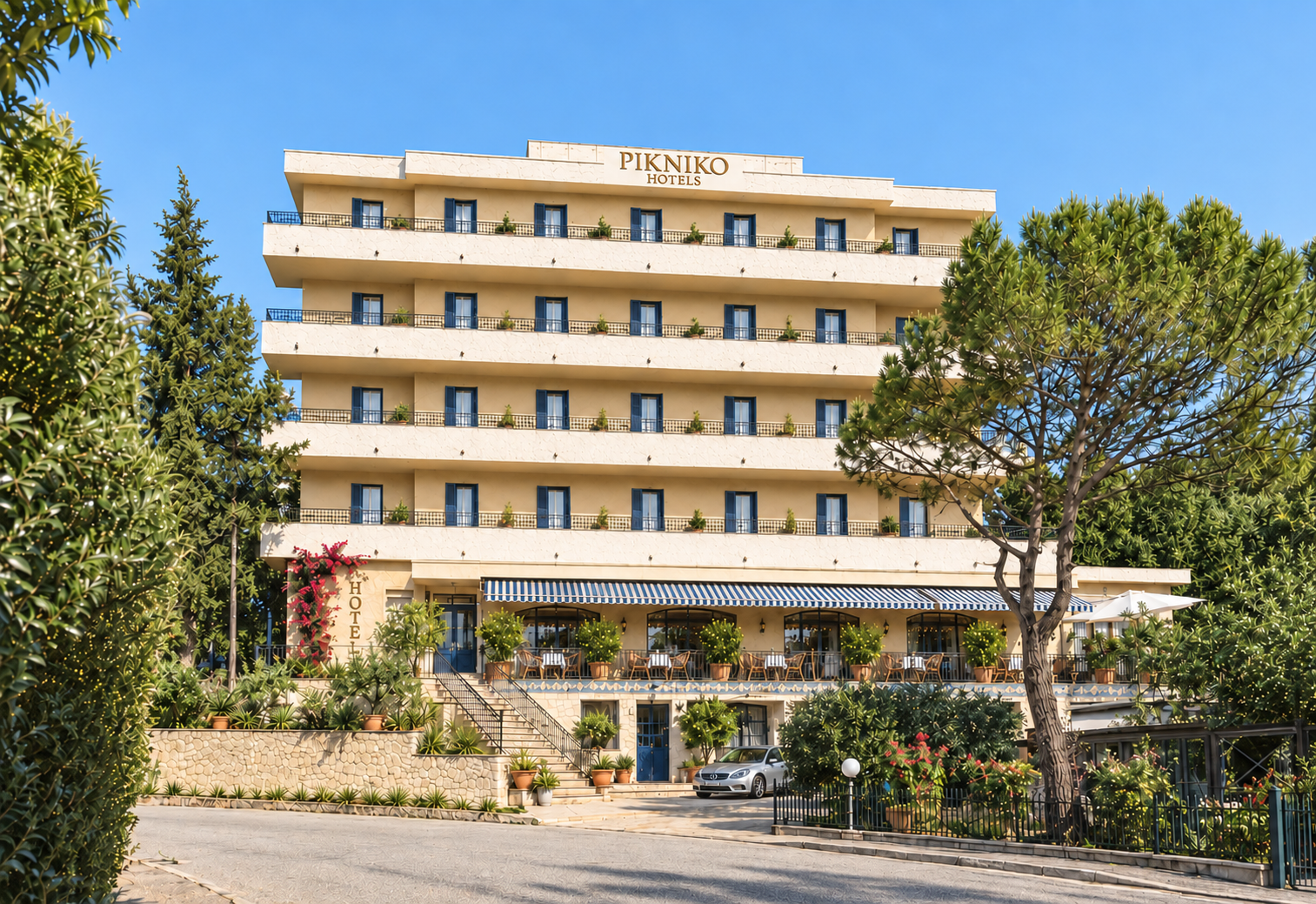 Pikniko Tabiano Terme lobby with Mediterranean design and brand logo